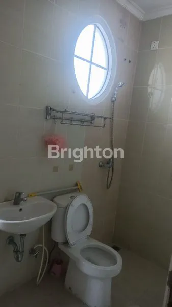 image DISEWAKAN CEPAT RUMAH PARAMOUNT (5)