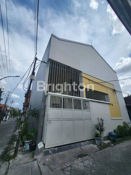image RUMAH TENGAH KOTA CUMA 20 MENIT KE TUNJUNGAN PLAZA (1)