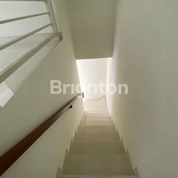 image RUMAH 2 LANTAI SHM, DP 0% DI MALANG (6)