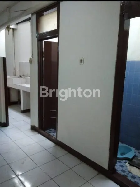 image SEWA RUKO HOLIS RAYA COCOK UNTUK USAHA KAIN/GUDANG.LT200.LOKASI RAMAI (5)