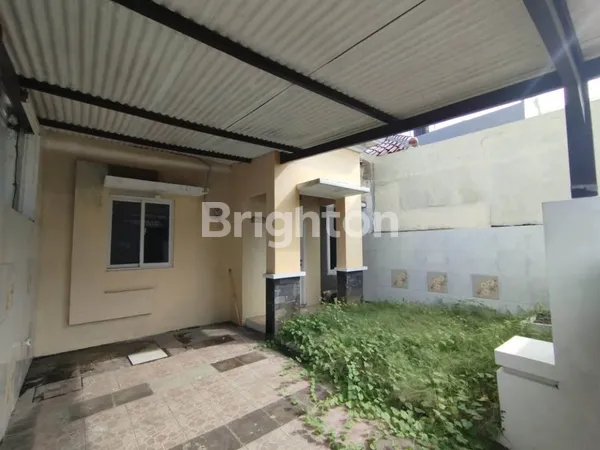 image RUMAH SIAP HUNI PURIMAS DEKAT RAYA MERR DAN UPN  (2)