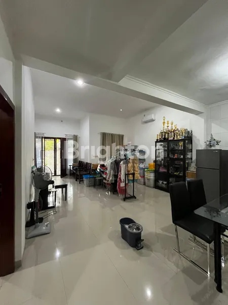 image RUMAH MINIMALIS DI RUNGKUT MAPAN (4)