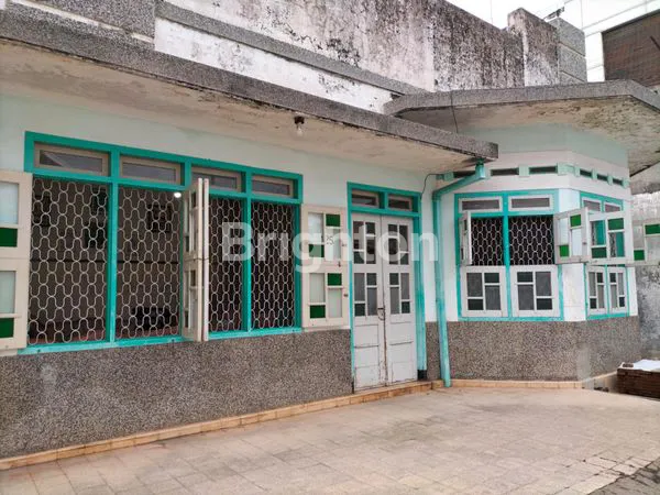image RUMAH LUAS JALAN PANGLIMA SUDIRMAN MADIUN (4)