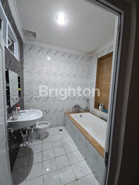 image RUMAH 2½ LTN SIAP HUNI, LT 130M² SHM DEKAT KELAPA GADING (5)