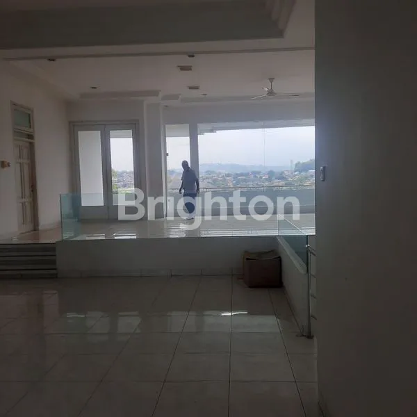 image RUMAH MEWAH TUMPANG RAYA (5)