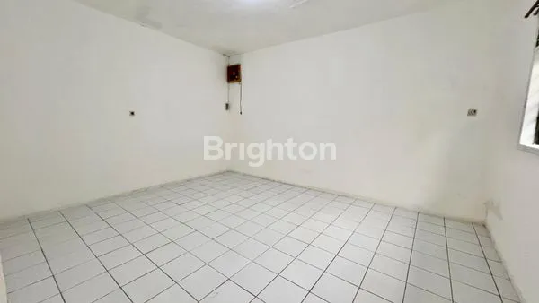 image RUMAH LOKASI STRATEGIS ROXY JAKARTA BARAT (8)