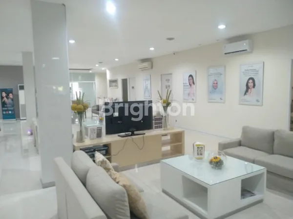 GEDUNG HR MUHAMMAD SUPER STRATEGIS