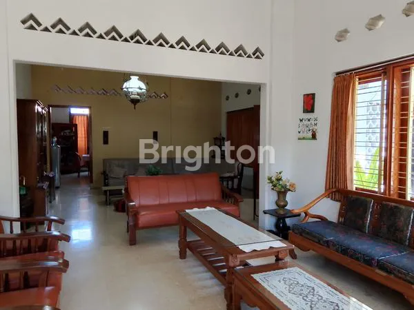 RUMAH + PAVILIUN DI JANTUNG MADIUN