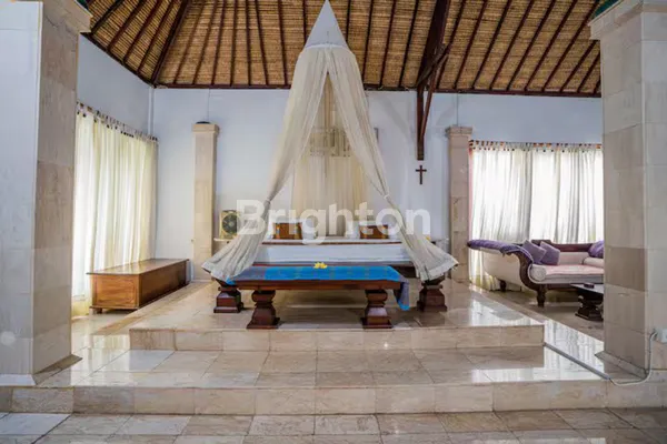 image BUC! VILLA 1 BEDROOM & PRIVATE POOL EKSKLUSIF DI LOKASI PREMIUM CANGGU BALI  (3)