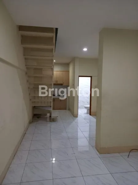 image RUMAH MINIMALIS HARGA TERJANGKAU PUNYA GARASI MOBIL (4)