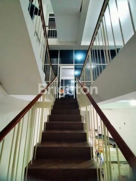 image RUKO 3 LANTAI LEBAR 5 METER, LOKASI PREMIUM DI CITRALAND ! (3)