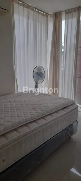 image RUMAH 2 LANTAI HOOK DENGAN LOKASI STRATEGIS DI CITRA GRAND MUTIARA (8)