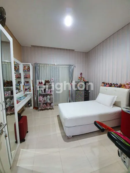 image DHARMA INDAH RUMAH MINIMALIS SIAP HUNI 2LANTAI BAGUS SEMI FURNISH (2)