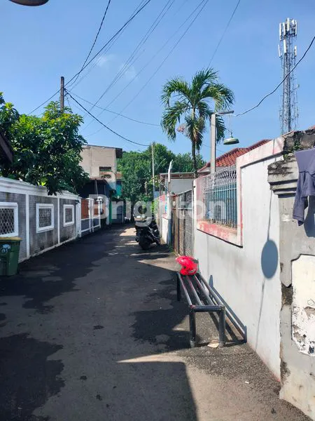 image TANAH BESAR ASRI DI LOKASI TENANG SANGAT BAGUS UNTUK INVESTASI DAN RUMAH TINGGAL (3)