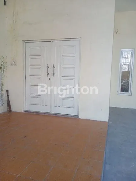 image RUMAH DESIGN KANTOR 3 LANTAI DI TAMBAK ADI SURABAYA (3)