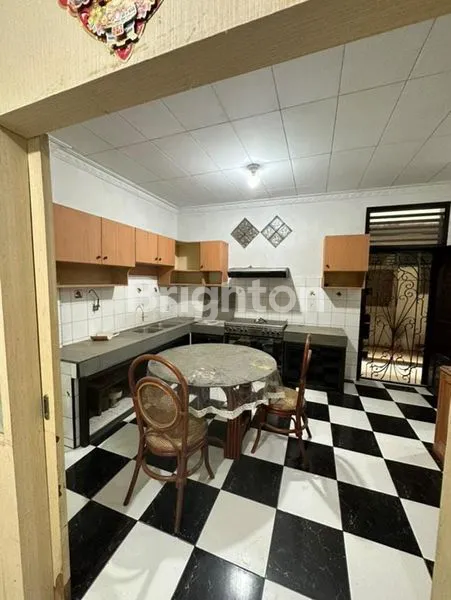 RUMAH LUAS JALAN SINGOSARI