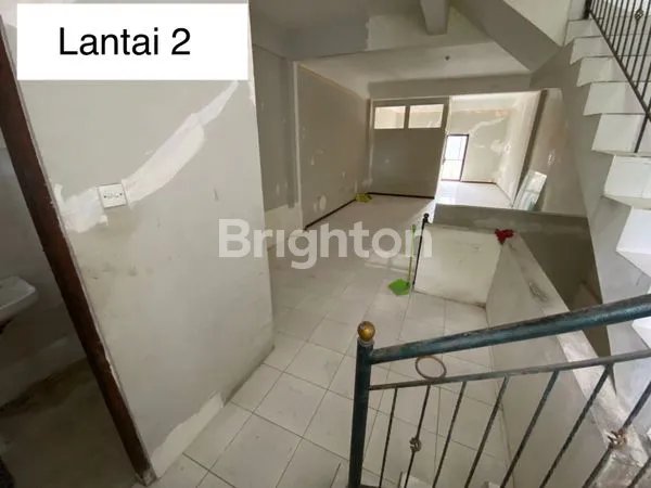 image RUKO 3 LANTAI STRATEGIS DI JL DEWI SRI LEGIAN (5)