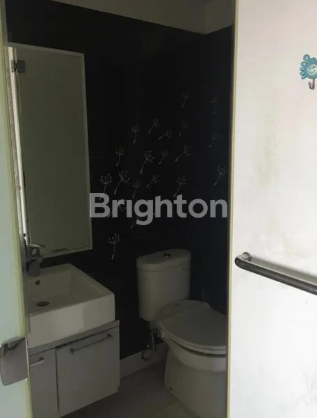 image APARTMENT PETRA SQUARE FULL FURNISHED SIAP HUNI ADA BALKON SEBERANG UNIVERSITAS KRISTEN PETRA (5)