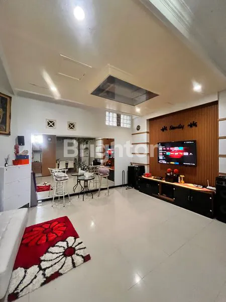 image RUMAH CANTIK DESAIN MEWAH DI TIRTASANI ROYAL RESORT (5)