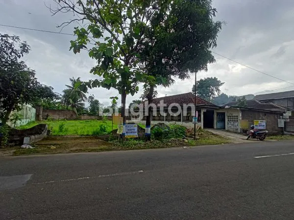 image TANAH SELUAS 1094 M² DI TENGAH KOTA PACITAN  (1)