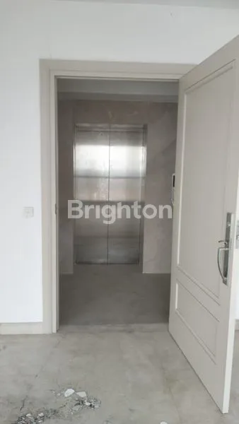 image THE PEAK RESIDENCE APARTEMEN PRIVATE LIFT, MEWAH, KONDISI BARU GRESS, LOKASI STRATEGIS, SURABAYA PUSAT, CONNECTING DENGAN MALL TUNJUNGAN PLAZA DAN HOTEL SHERATON (5)