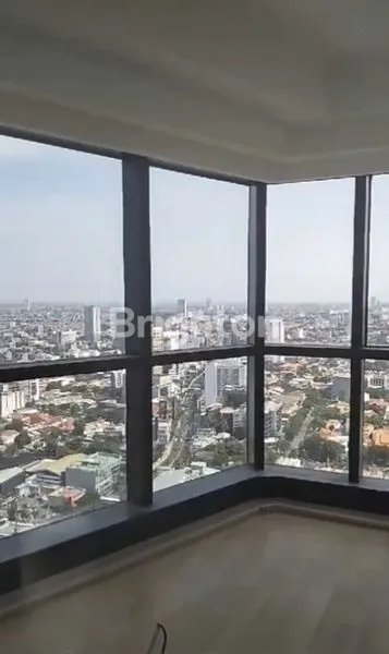 image THE PEAK RESIDENCE APARTEMEN PRIVATE LIFT, MEWAH, KONDISI BARU GRESS, LOKASI STRATEGIS, SURABAYA PUSAT, CONNECTING DENGAN MALL TUNJUNGAN PLAZA DAN HOTEL SHERATON (2)