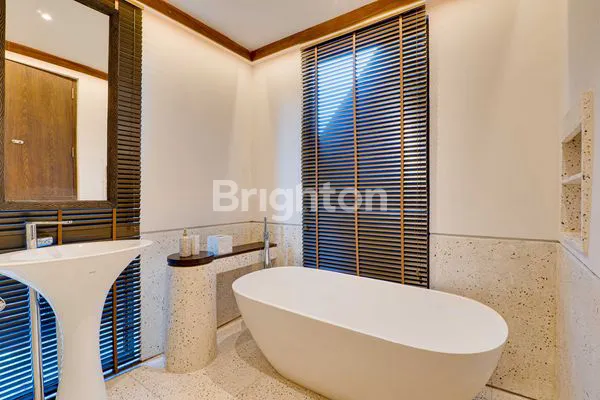 image JONG VILLA – MODERN LUXURY MEETS BALINESE SERENITY (7)