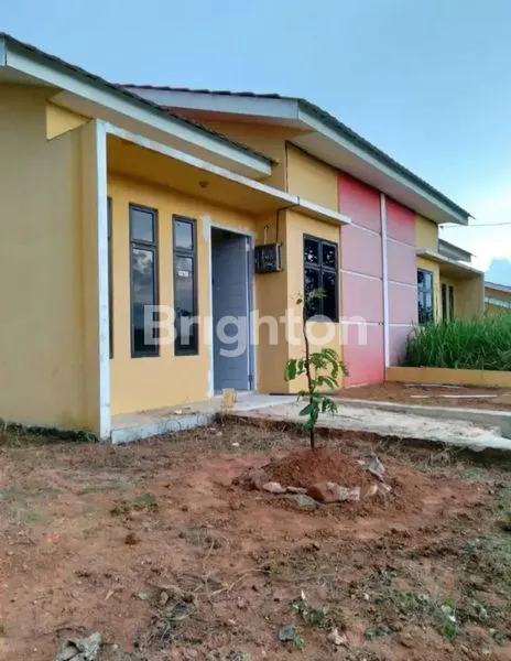 image RUMAH DENGAN TANAH YANG LUAS POSISI HOOK (1)