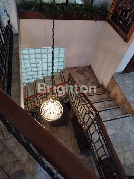 image RUMAH MODERN KLASIK  DI KRAMAT JAYA SENEN (8)