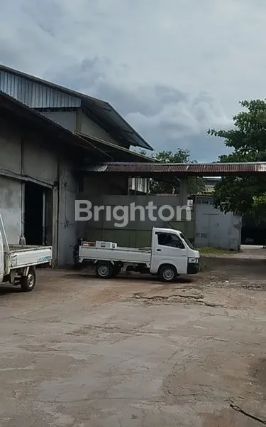 image GUDANG LUAS DEKAT PELABUHAN KOMYOS SOEDARSO PONTIANAK BARAT (4)