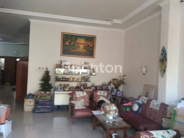 image RUMAH MANYAR SIAP HUNI LOKASI NYAMAN K TIDUR 4+1 (2)