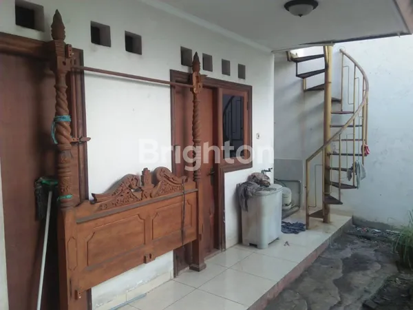 image RUMAH MANYAR SIAP HUNI LOKASI NYAMAN K TIDUR 4+1 (5)
