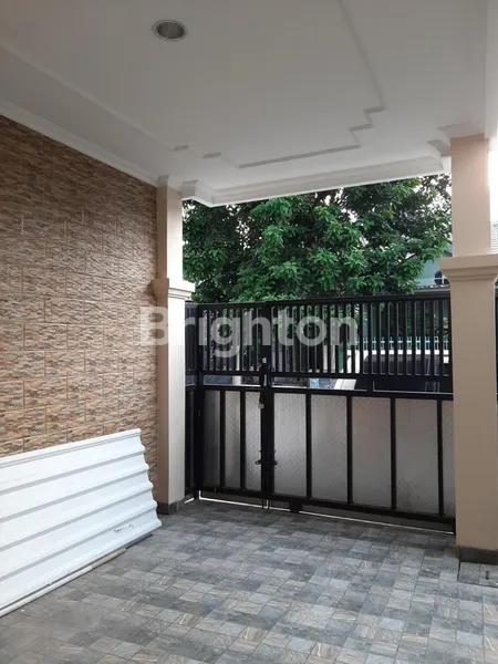 image RUMAH 2 LANTAI 180M2 DI DALAM CLUSTER ASRI (2)