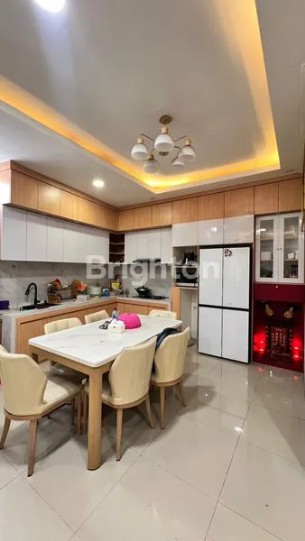 image DIJUAL RUMAH MEWAH 2 LANTAI DI CIPONDOH TANGERANG (4)