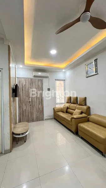 image DIJUAL RUMAH MEWAH 2 LANTAI DI CIPONDOH TANGERANG (2)