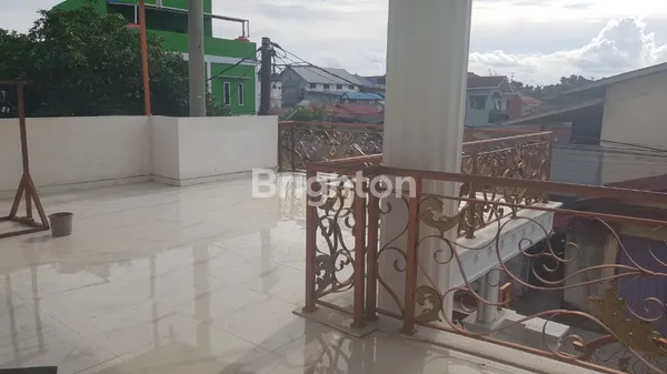 image DI JUAL RUMAH MEWAH 2 LANTAI MODERN-KLASIK DI SUMBER INDAH BATU AMPAR - SHM & SIAP HUNI (5)