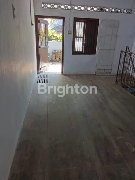 image RUKO 2 LANTAI  SANGAT STRATEGIS DI JLN. VETERAN (5)