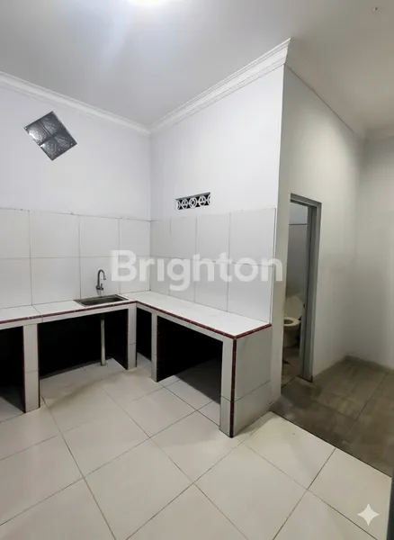 image RUKO STRATEGIS DI PUSAT KOTA SOLO, BANGUNAN KOKOH BEBAS BANJIR DEKAT FASILITAS UTAMA (5)