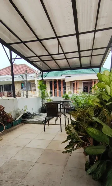image RUMAH 2 LANTAI HITUNG TANAH DI KEBON JERUK – DEKAT TOL, MALL & KAMPUS (7)