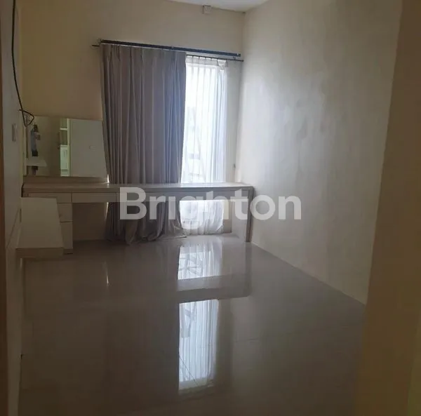 image RUMAH PALMA CLASSICA BAGUS TERAWAT (3)