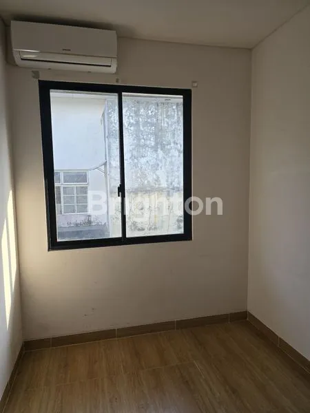 image DISEWAKAN RUMAH 2 LANTAI LIPPO KARAWACI - TANGERANG (7)