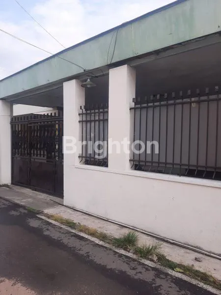 image *RUMAH ANTIK DAN TERAWAT TENGAH KOTA SIAP HUNI AREA PUNGGAWAN * (2)