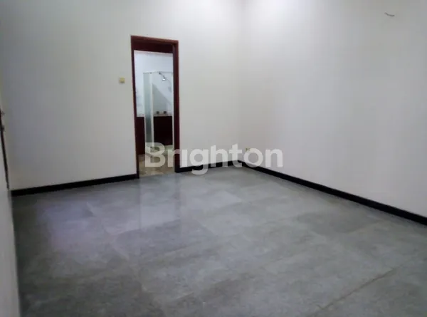 image RUMAH ARAYA ONE GATE SYSTEM DEKAT MERR (3)