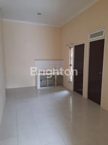 image RUMAH MODERN 1 LANTAI DI KOTA KEDIRI\N (8)