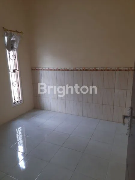 image RUMAH MODERN 1 LANTAI DI KOTA KEDIRI\N (5)