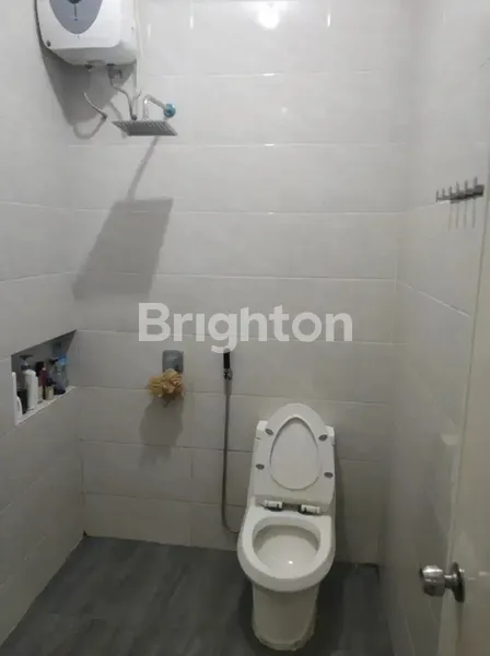 image DIJUAL RUMAH SIWALANKERTO SELANGKAH KAMPUS PETRA, HADAP TERFAVORIT, KONDISI TERAWAT  (7)