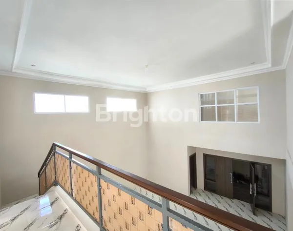 image *RUMAH MEWAH BARU DAN  MODERN SIAP PAKAI DEKAT EXIT TOLL COLOMADU* (8)