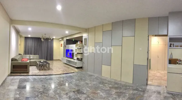 image RUKO 3,5 LANTAI DI PASAR BARU, JAKARTA PUSAT, ROW JALAN MUAT 2 MOBIL, LEBAR 8 METER (4)