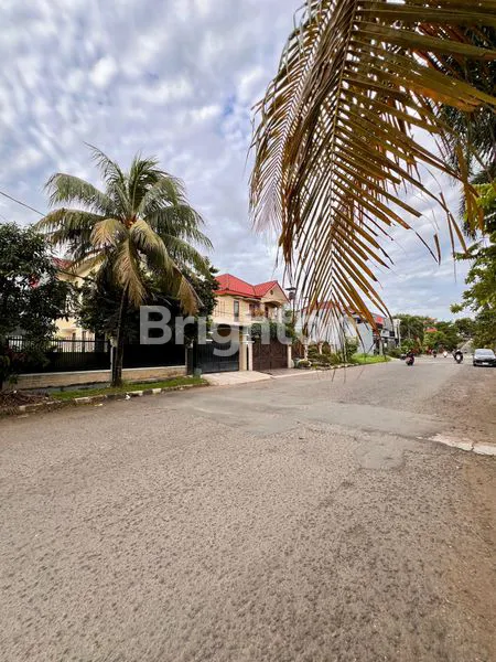 RUMAH MEWAH MEDITERANIA LT 315M² 3+1 KT