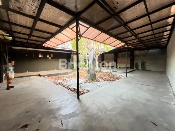 image RUANG USAHA STRATEGIS TENGAH KOTA COCOK BUAT COFFE SHOP/RESTO DAN KANTOR (7)